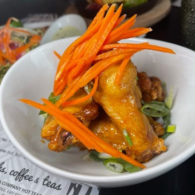 Jumbo Wings (8).
