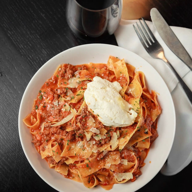 PapPardelle Bolognese.